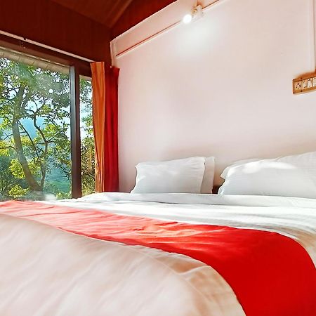 Отель Exotica Holidays Viripara Экстерьер фото