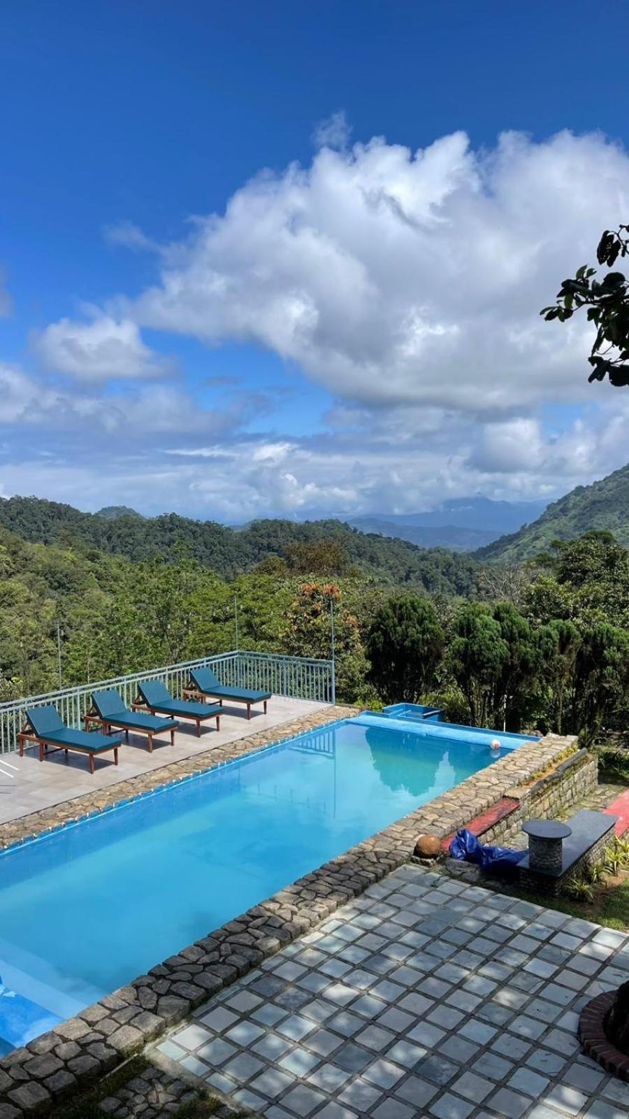 Отель Exotica Holidays Viripara Экстерьер фото