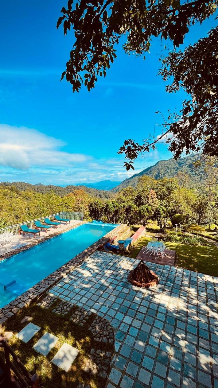 Отель Exotica Holidays Viripara Экстерьер фото